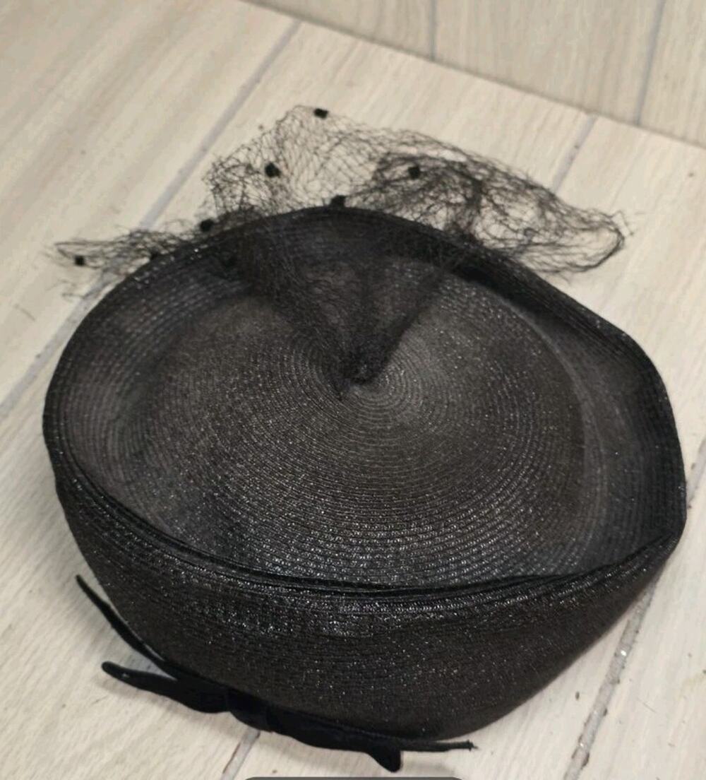 Jean Sutton Vintage 60s Black Woven Brimmed Women's Hat USA Made Netting READ